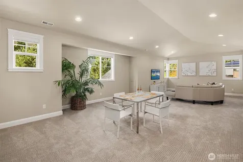 2832 109th Avenue SE Bellevue WA 98004