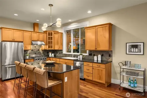 8360 Loyal Way NW Seattle WA 98117