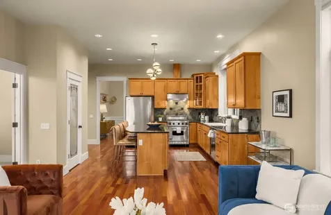 8360 Loyal Way NW Seattle WA 98117