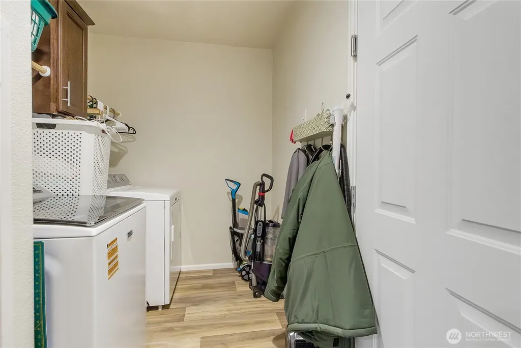 6621 241st Avenue E Buckley WA 98321