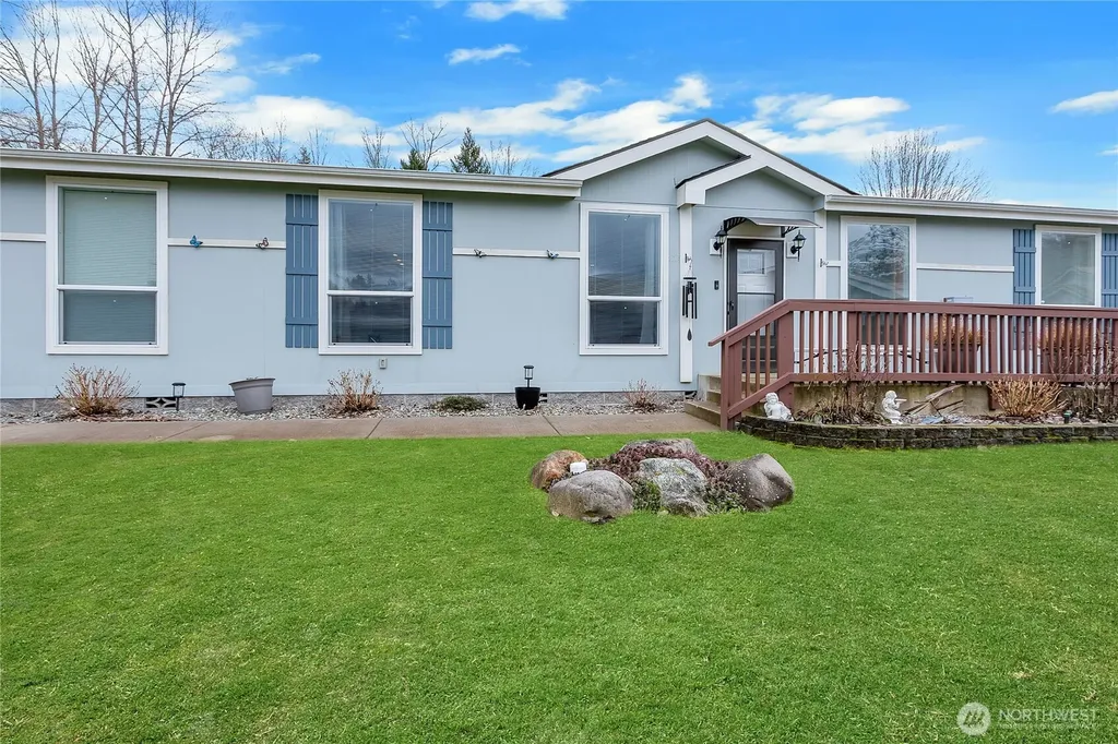6621 241st Avenue E Buckley WA 98321