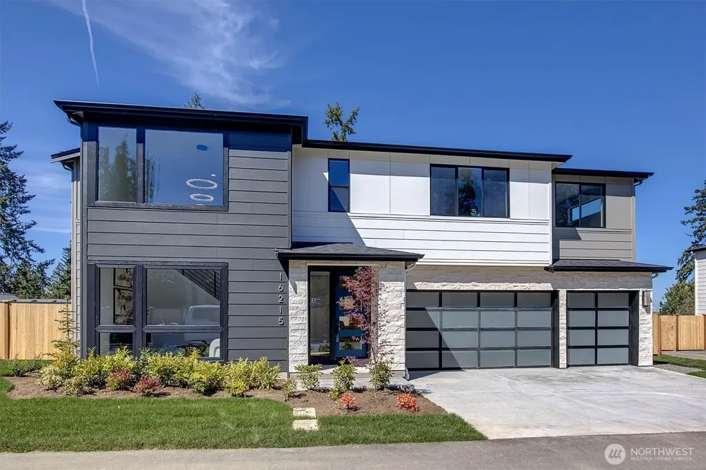 16215 Simonds Road NE Kenmore WA 98028