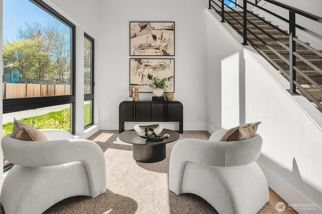 16215 Simonds Road NE Kenmore WA 98028