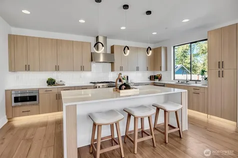 16215 Simonds Road NE Kenmore WA 98028