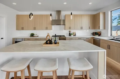 16215 Simonds Road NE Kenmore WA 98028
