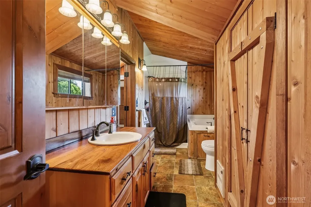 8209 271st Avenue E Buckley WA 98321