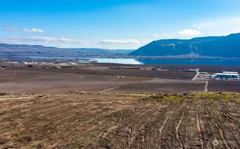 0 The Park Place Brewster WA 98812