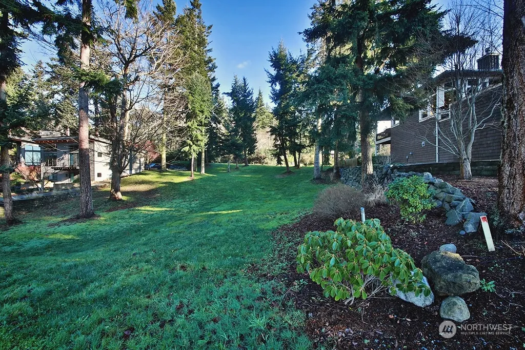 6329 Sahalee Court Clinton WA 98236