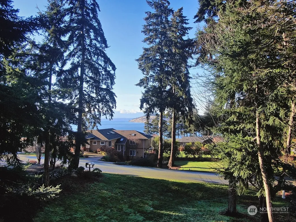 6329 Sahalee Court Clinton WA 98236