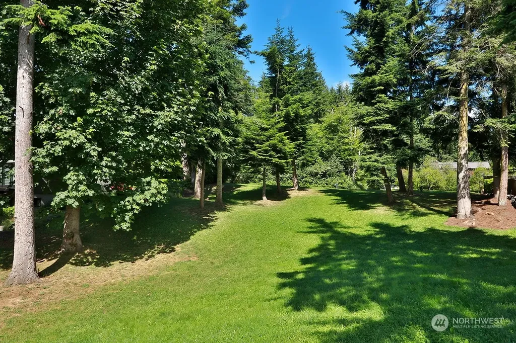 6329 Sahalee Court Clinton WA 98236