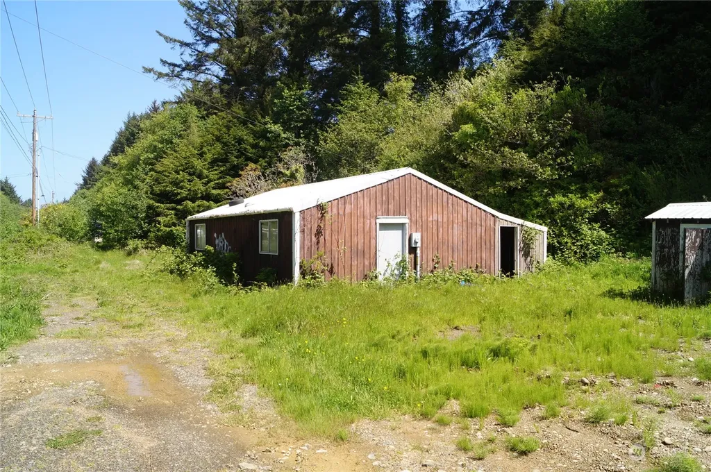 2724 State Route 109 Ocean City WA 98569