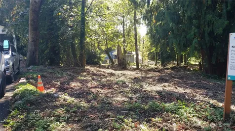 132 SE 231st Street Kent WA 98042
