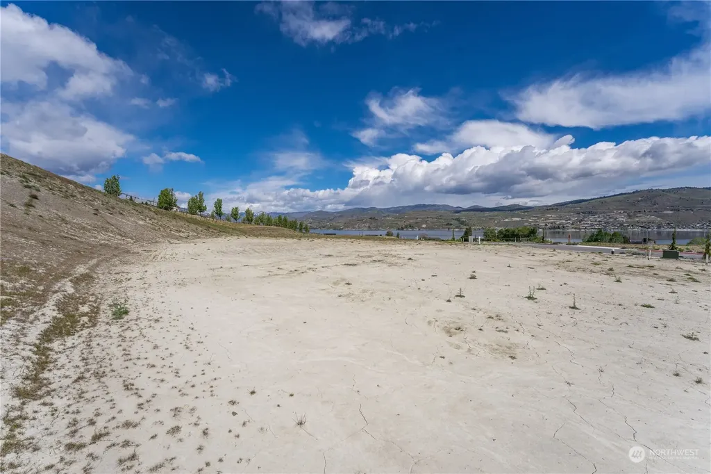 150 Loretta Lane Chelan WA 98816