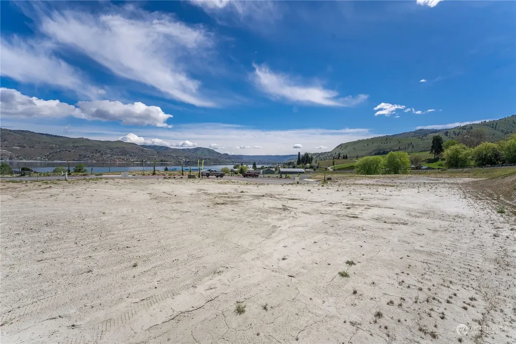 150 Loretta Lane Chelan WA 98816