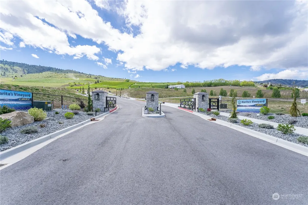 150 Loretta Lane Chelan WA 98816