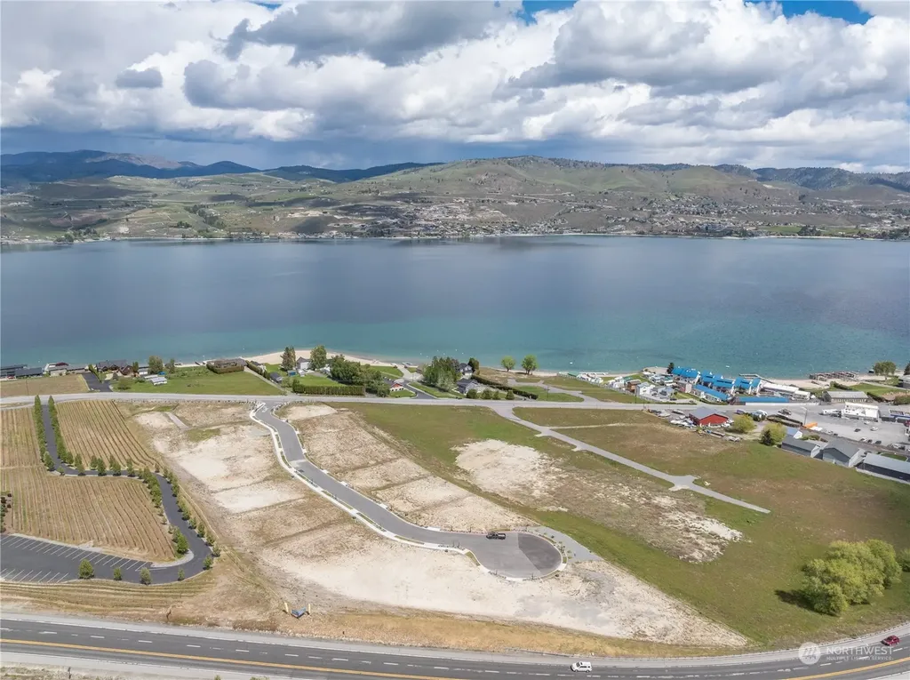 178 Loretta Lane Chelan WA 98816