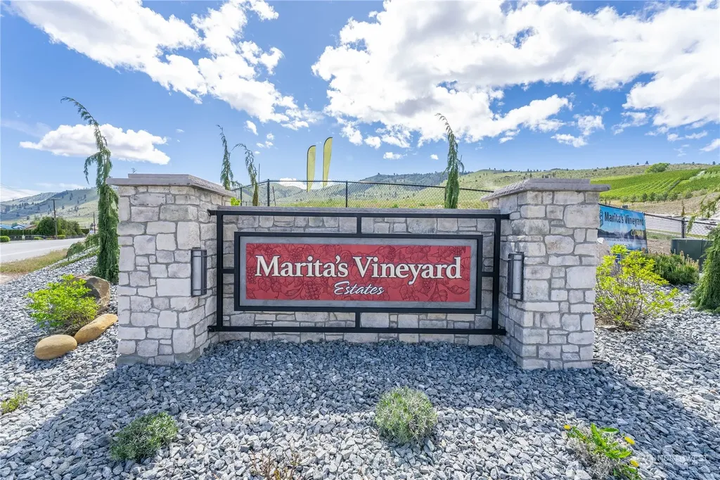 178 Loretta Lane Chelan WA 98816