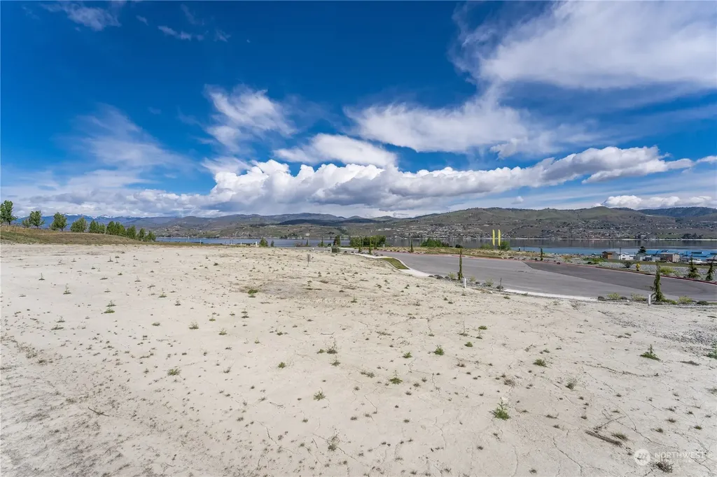 162 Loretta Lane Chelan WA 98816