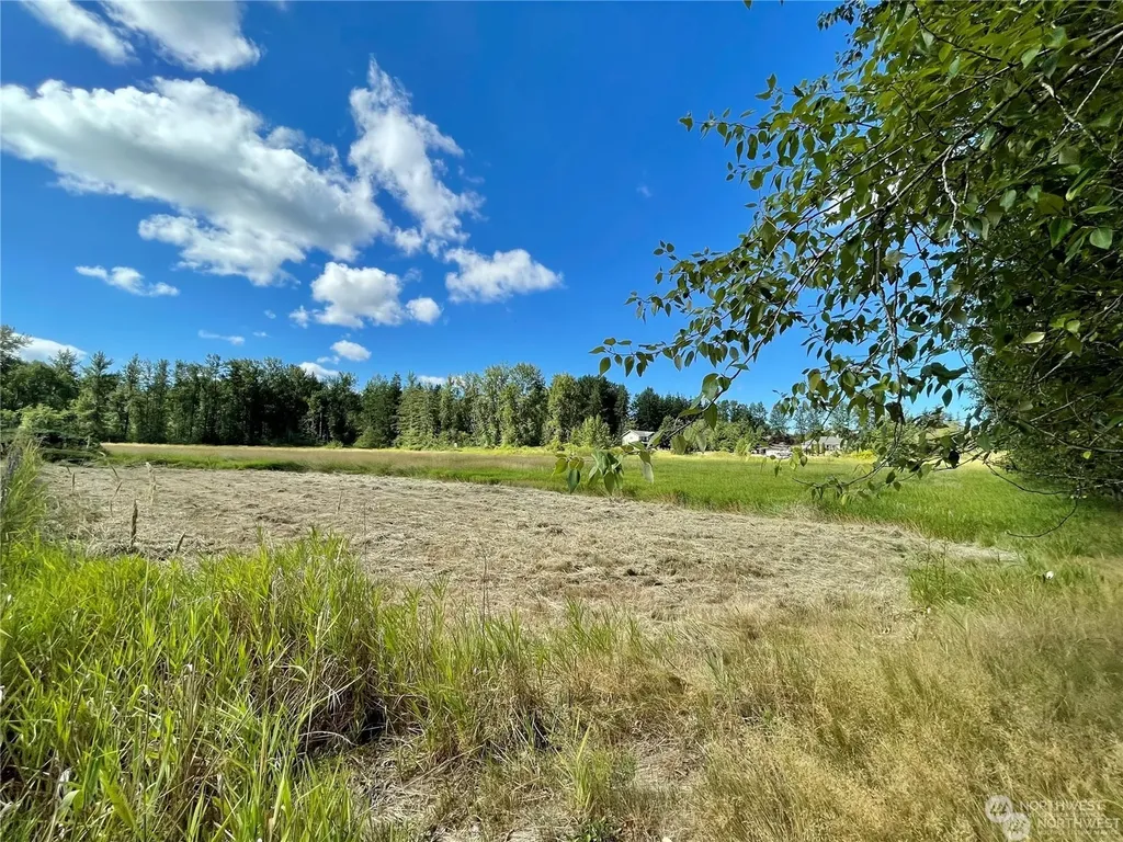 2571 E Smith Road Bellingham WA 98226