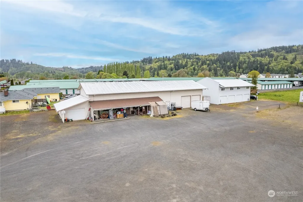 5708 Ocean Beach Highway Longview WA 98632