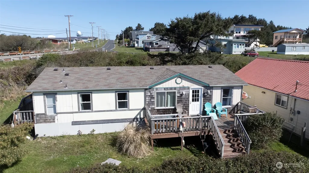 61 Main Street Pacific Beach WA 98571