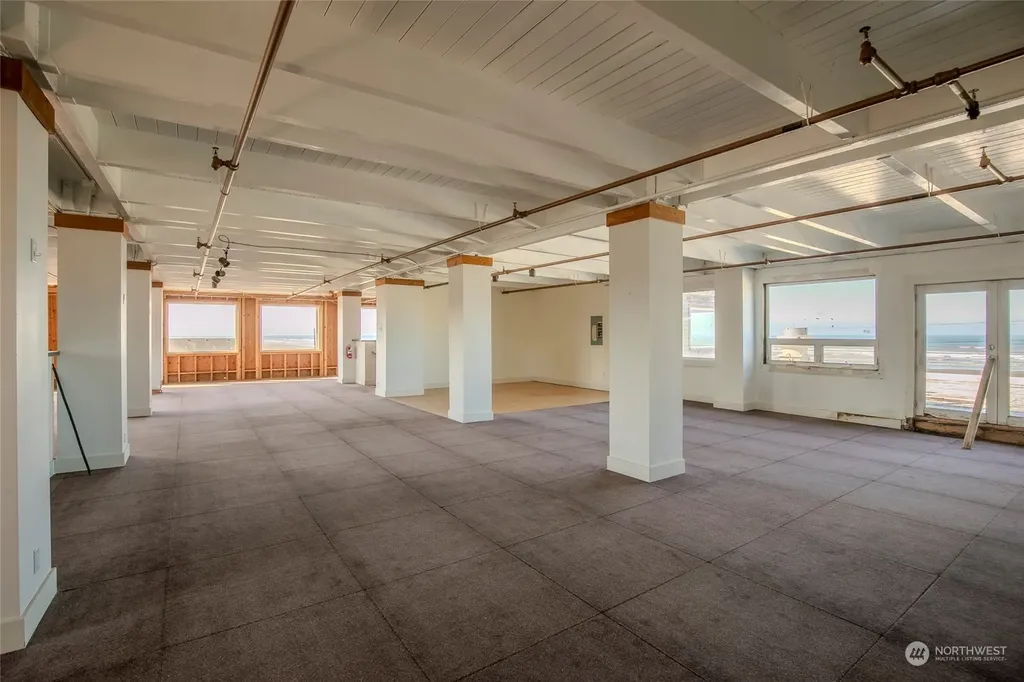 61 Main Street Pacific Beach WA 98571