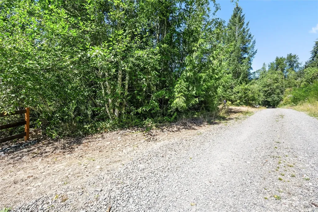 231 Oxbow Lake Lane Toledo WA 98591