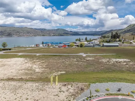 42 Loretta Lane Chelan WA 98816