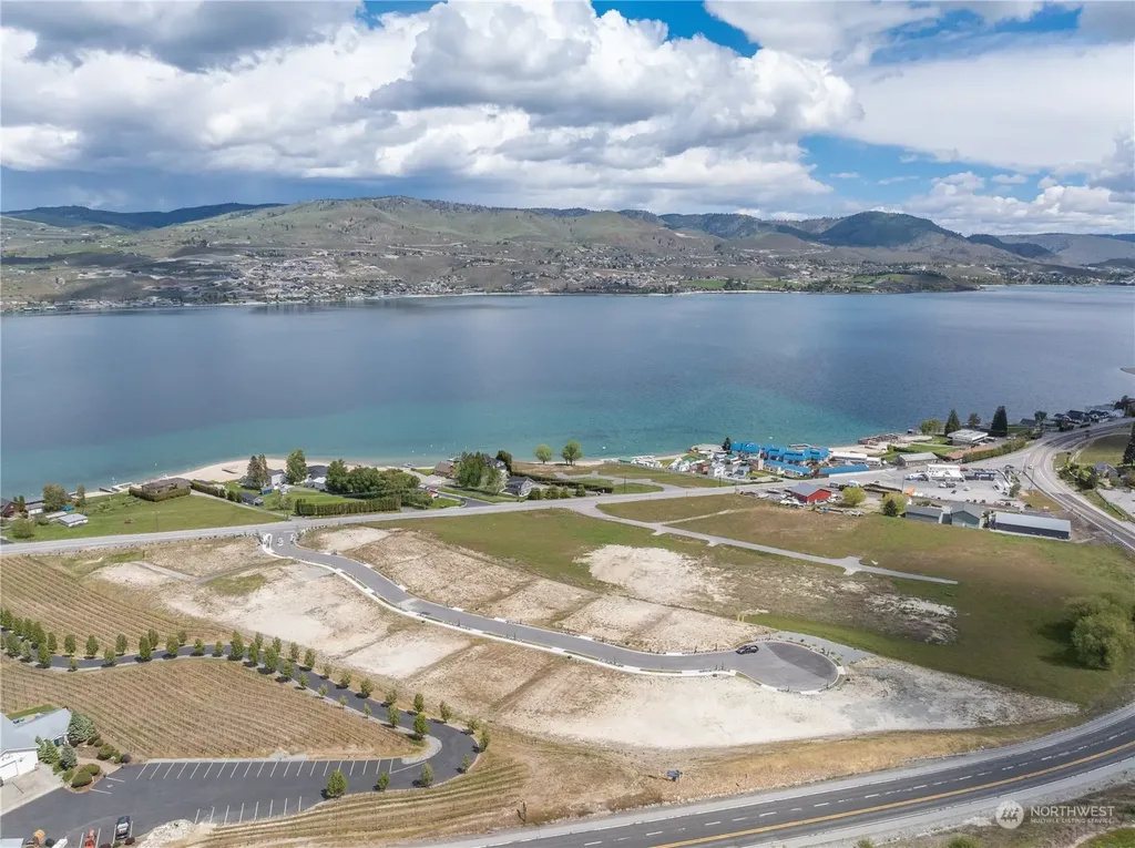 48 Loretta Lane Chelan WA 98816