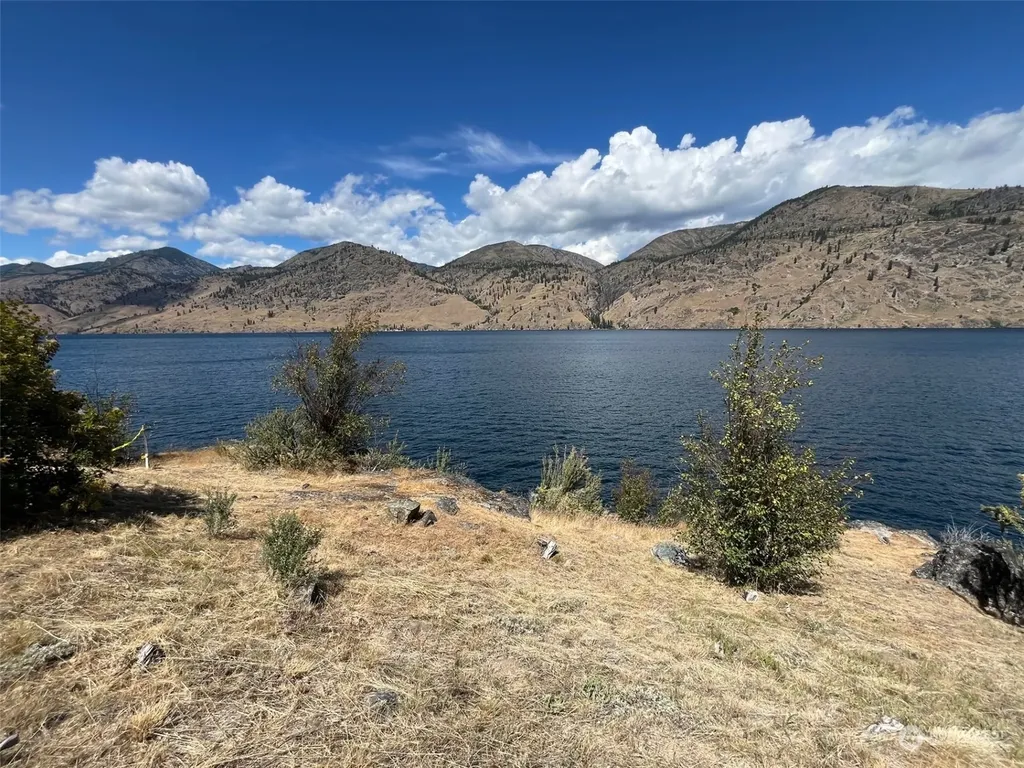 0 Sapphire Lane Chelan WA 98816
