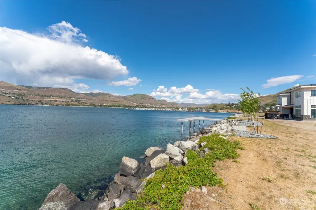 102 Burbot Lane Chelan WA 98816