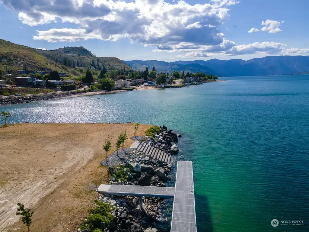 102 Burbot Lane Chelan WA 98816