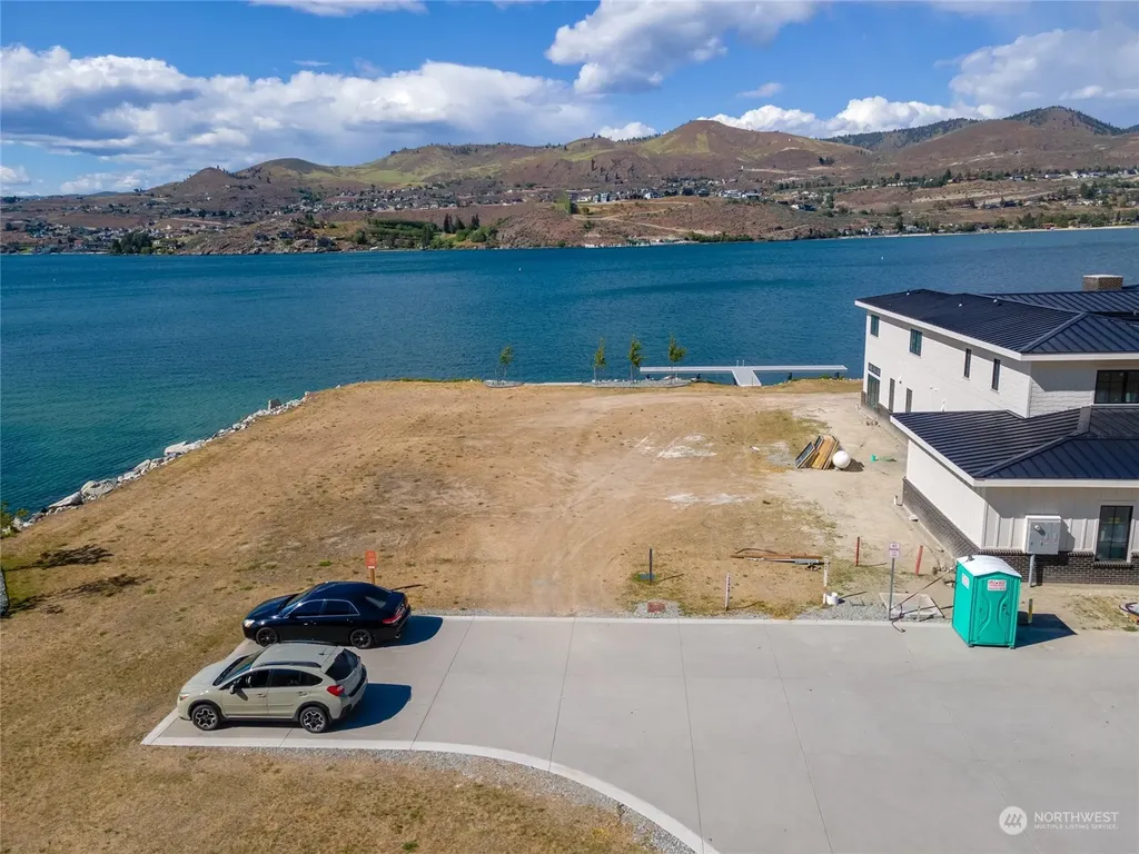 102 Burbot Lane Chelan WA 98816