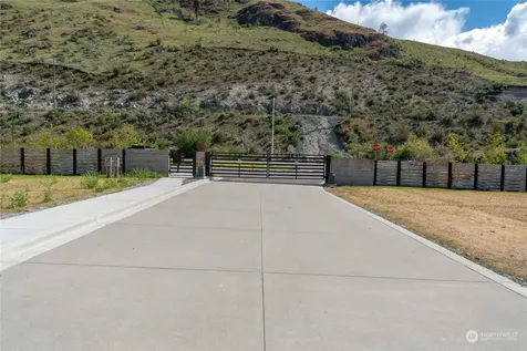 102 Burbot Lane Chelan WA 98816