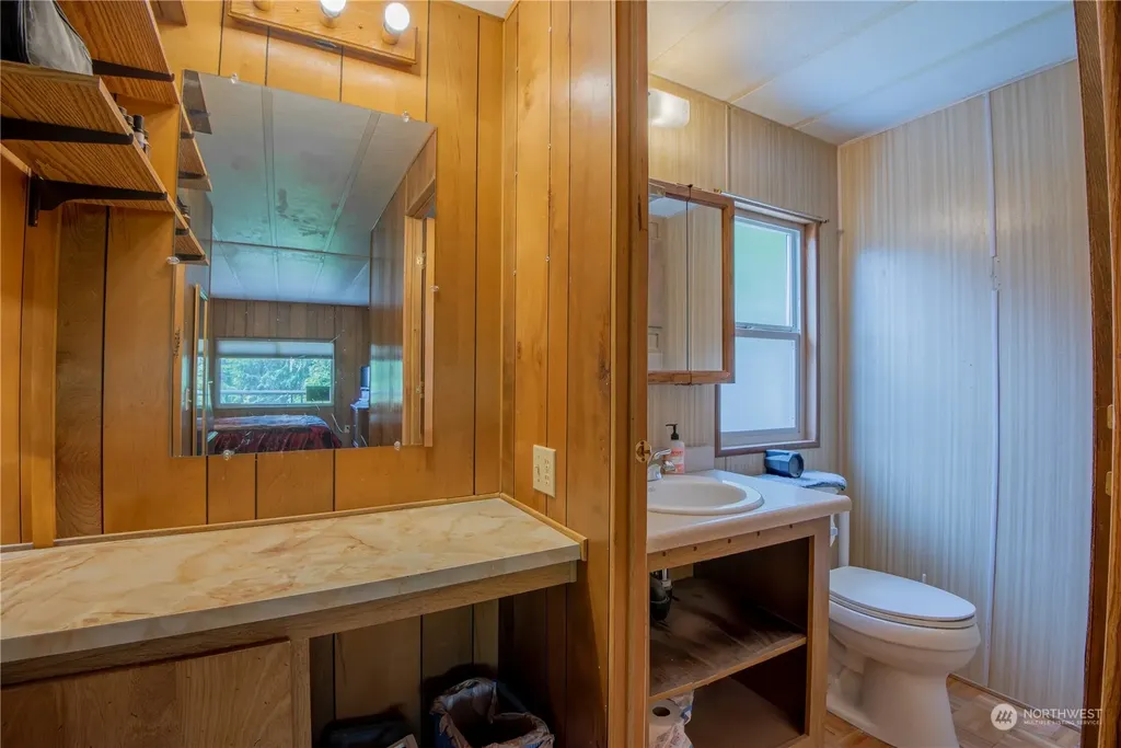 140 N Spindrift Drive Lilliwaup WA 98555