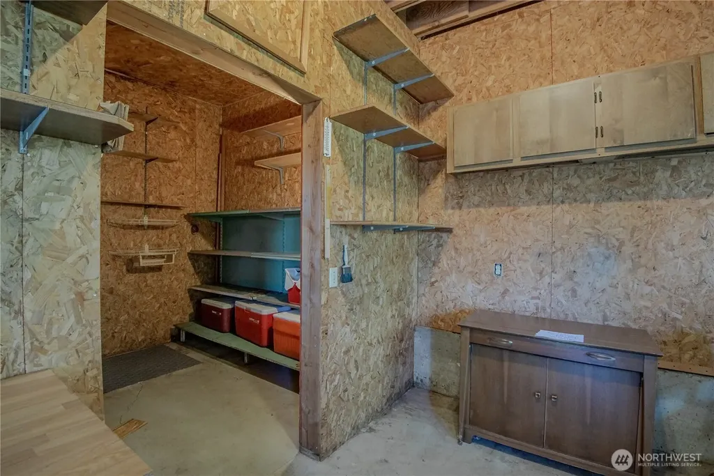 140 N Spindrift Drive Lilliwaup WA 98555