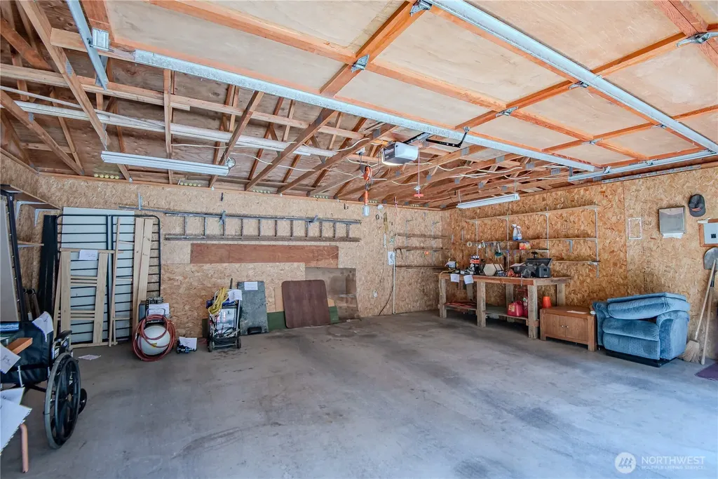 140 N Spindrift Drive Lilliwaup WA 98555
