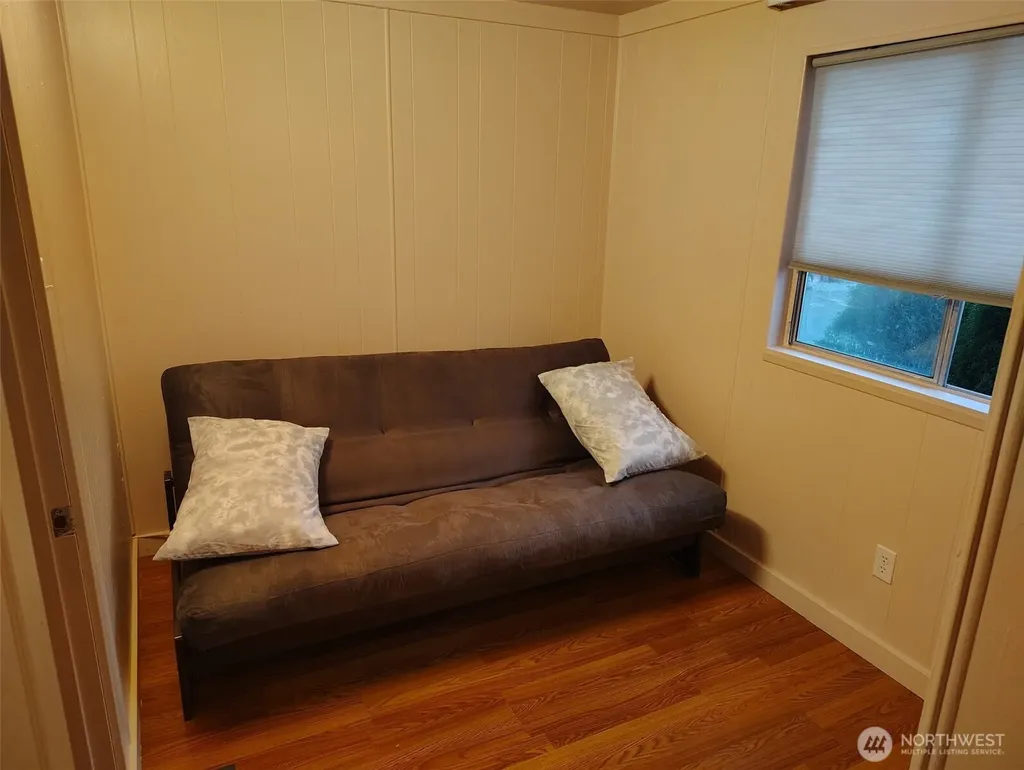 18318 35th Avenue S Seatac WA 98188