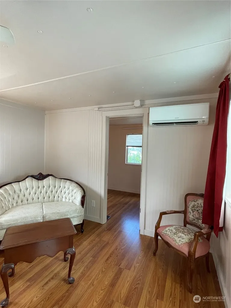 18318 35th Avenue S Seatac WA 98188