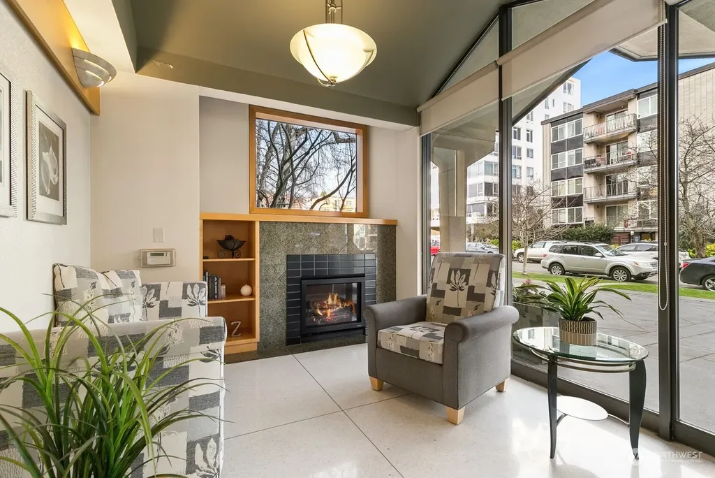 521 5th Avenue W Seattle WA 98119