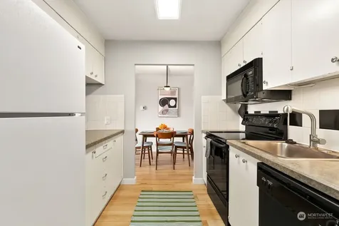 521 5th Avenue W Seattle WA 98119