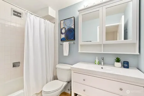 521 5th Avenue W Seattle WA 98119