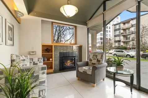 521 5th Avenue W Seattle WA 98119