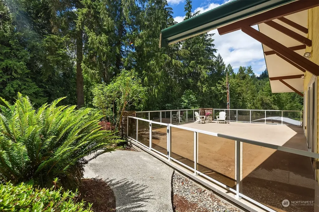 1722 264th Avenue NE Redmond WA 98053