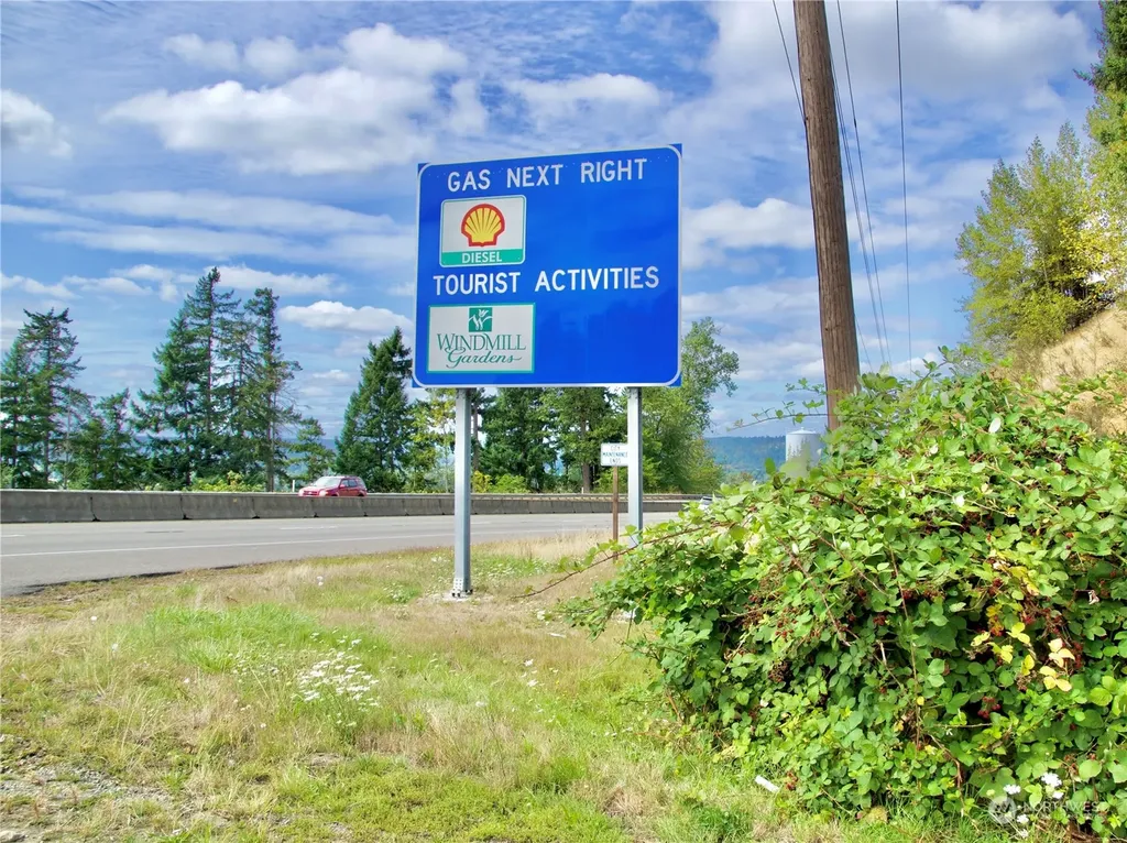 17233 State Route 410 W Bonney Lake WA 98391