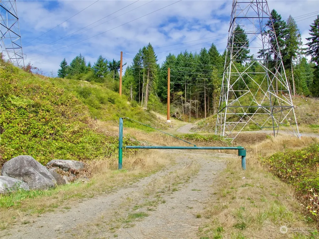 17233 State Route 410 W Bonney Lake WA 98391
