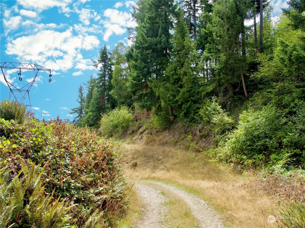17233 State Route 410 W Bonney Lake WA 98391