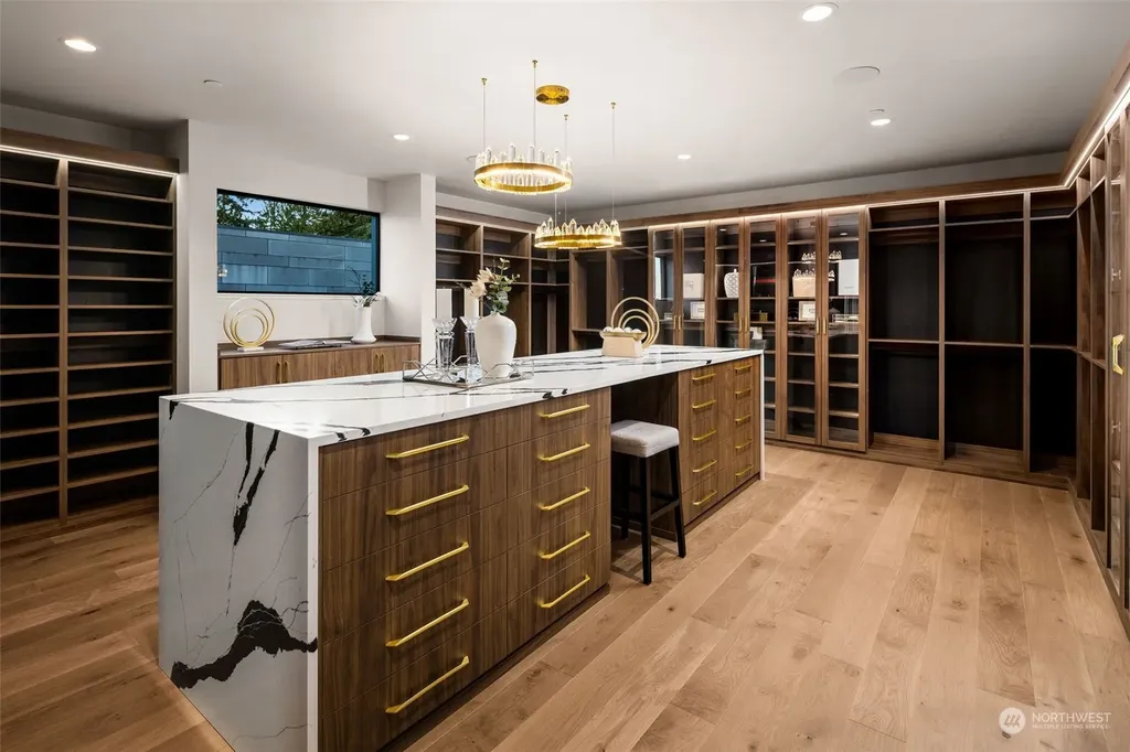 3263 Evergreen Point Road Medina WA 98039
