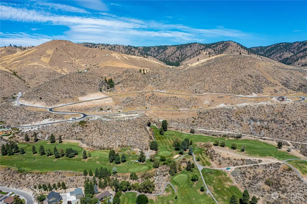 922 Long Drive Chelan WA 98816