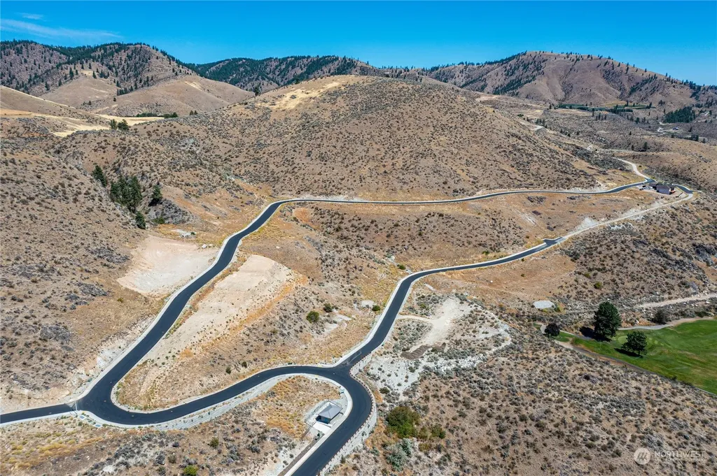 922 Long Drive Chelan WA 98816